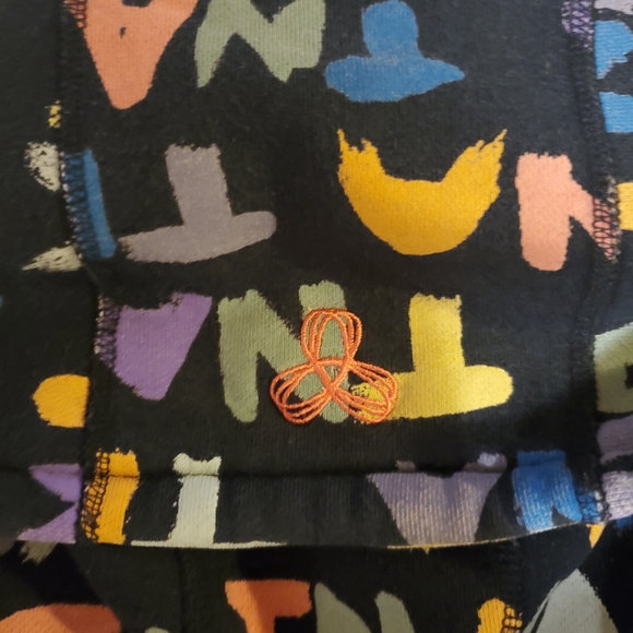 hoodie - Picture 4 of 8